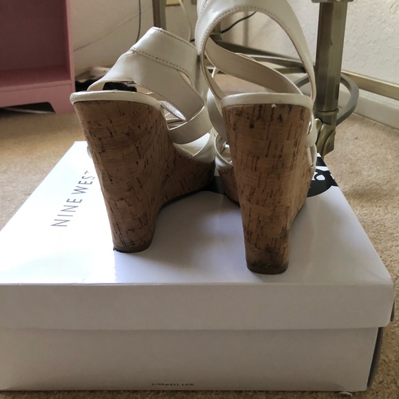 Nine West white sandals/wedges - Picture 3 of 7